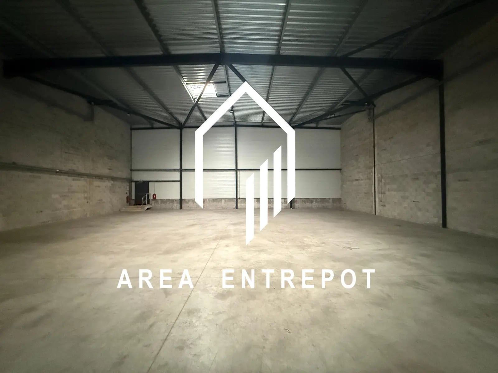 Flex in Aix-en-Provence for lease Interior Photo- Image 1 of 8