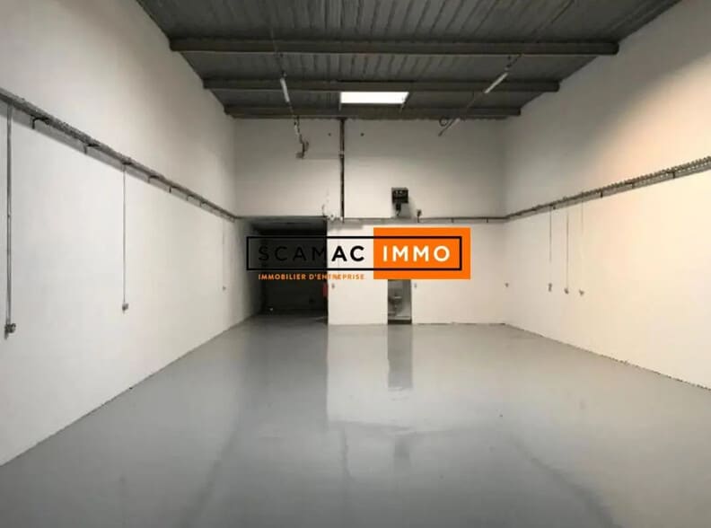 Industrial in Nanterre for lease - Interior Photo - Image 3 of 5