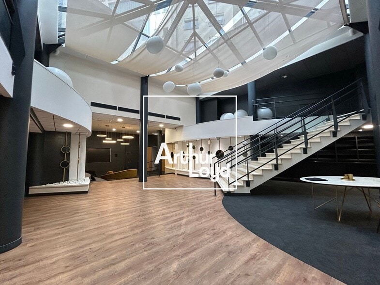 18 Boulevard Lazare Carnot, Toulouse à louer - Photo du bâtiment - Image 2 de 22
