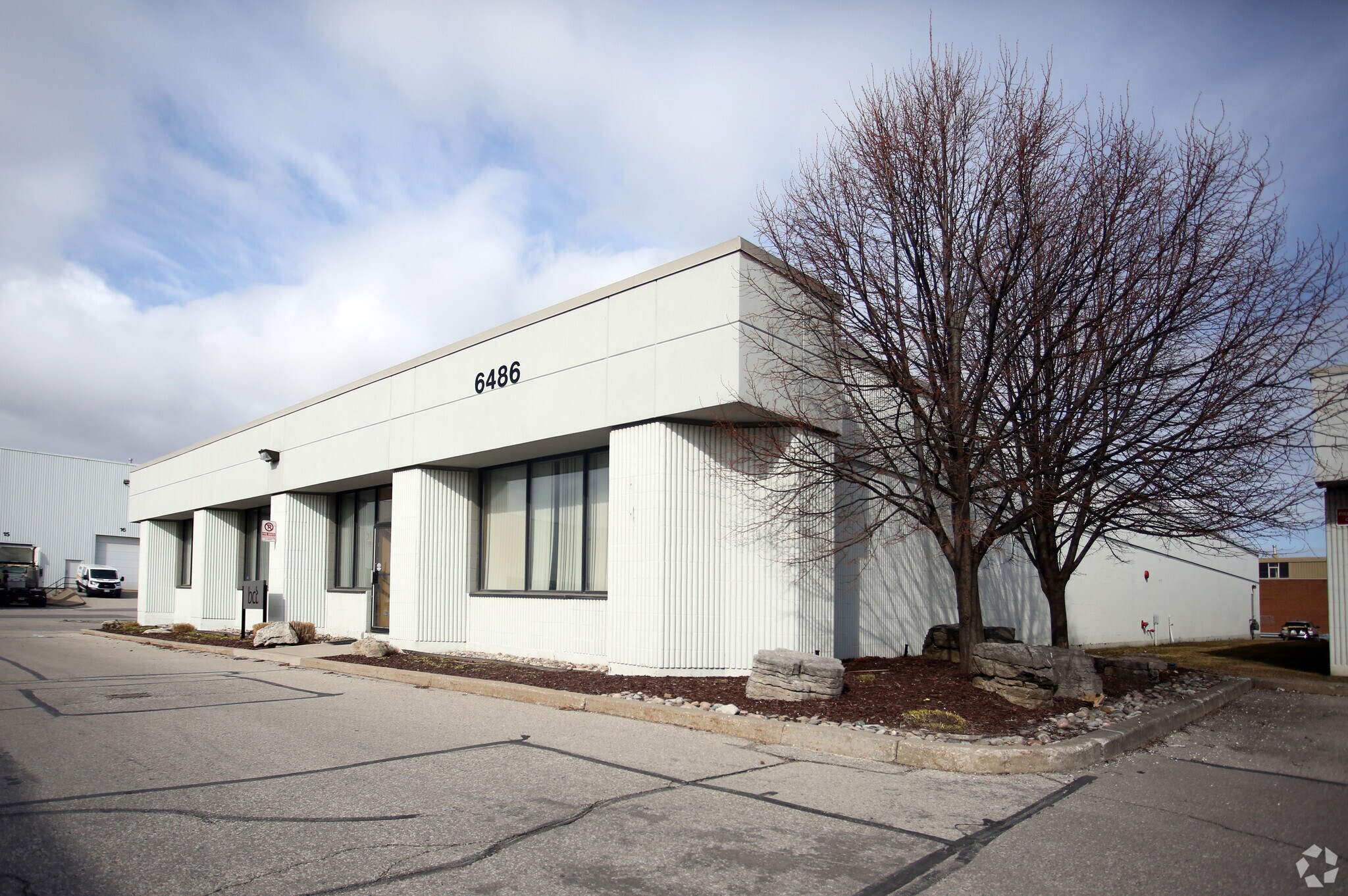 6486 Viscount Rd, Mississauga, ON à vendre Photo principale- Image 1 de 1