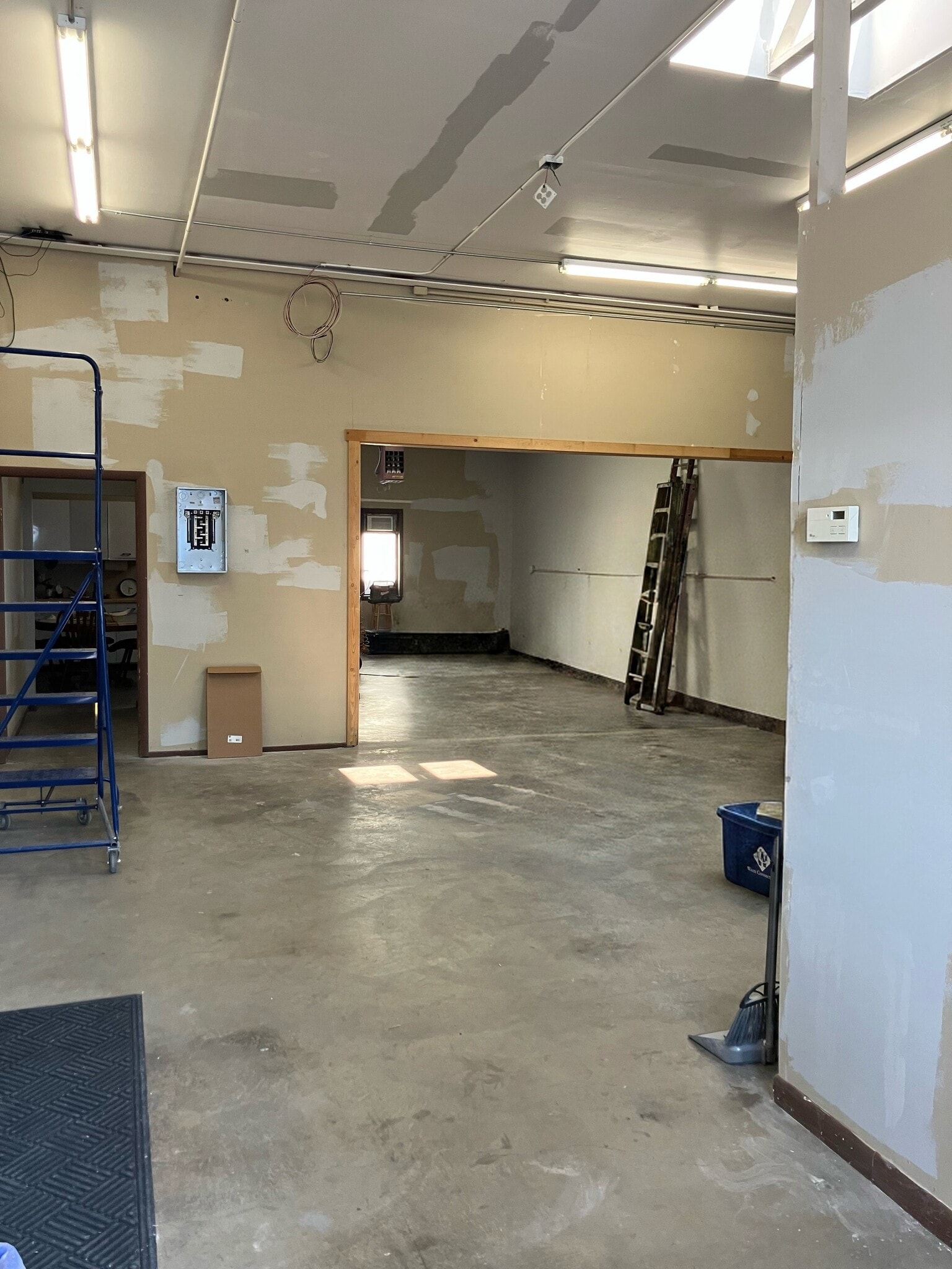 1111 Delaware Ave, Longmont, CO for lease Interior Photo- Image 1 of 11