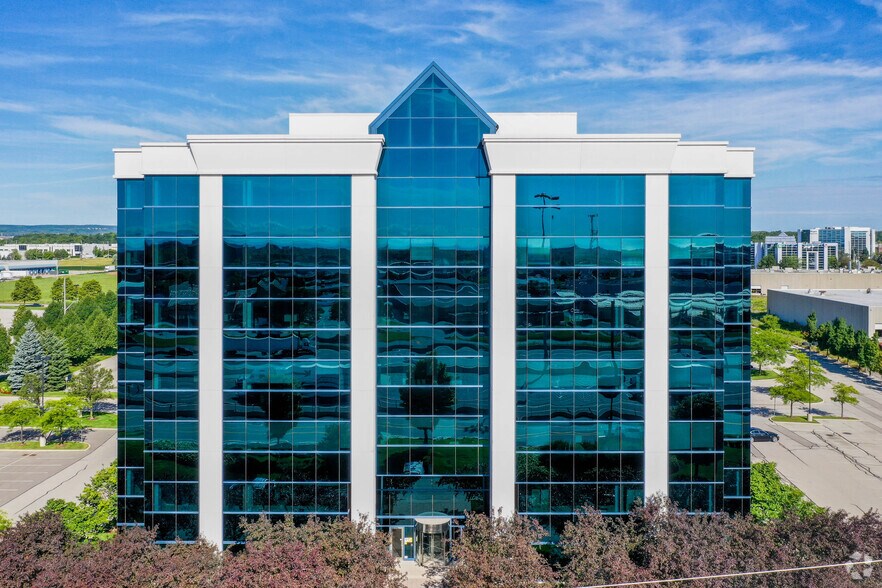 1111 International Blvd, Burlington, ON à louer - Photo du bâtiment - Image 3 de 14