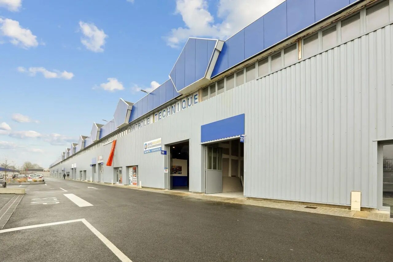 Flex in Vaux-le-Pénil for lease Building Photo- Image 1 of 19