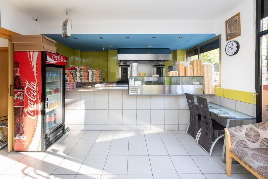 Camino de Alfacar, 17, Granada, Granada for sale - Interior Photo - Image 3 of 19