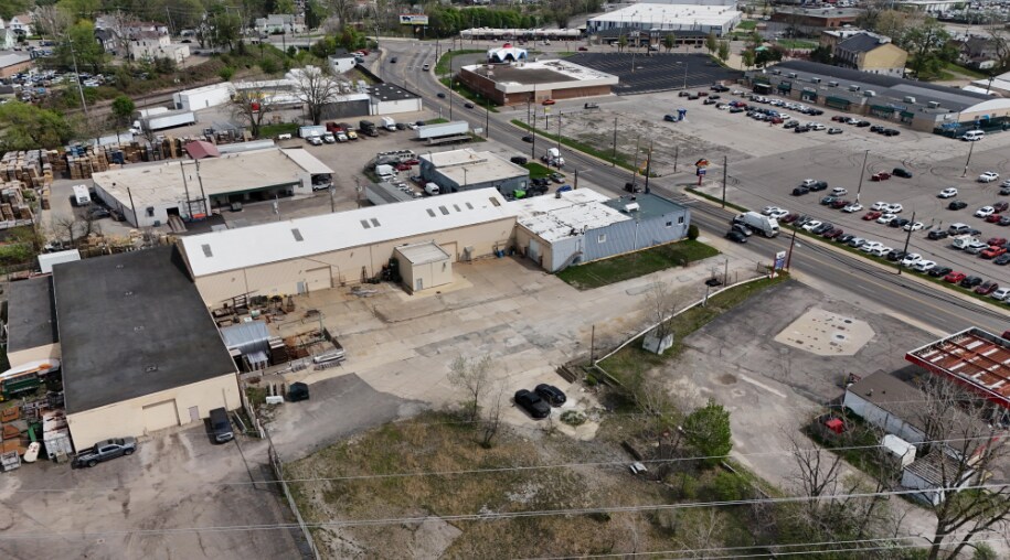 3560 Ridge Rd, Cleveland, OH à vendre - Photo du bâtiment - Image 2 de 3