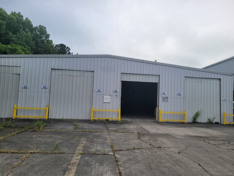 501 Richardson Rd SE, Calhoun, GA à louer - Photo du bâtiment - Image 2 de 6