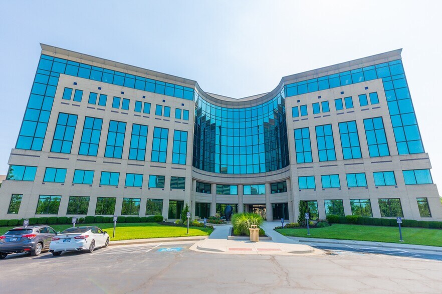 7007 College Blvd, Overland Park, KS à louer - Photo du bâtiment - Image 3 de 19