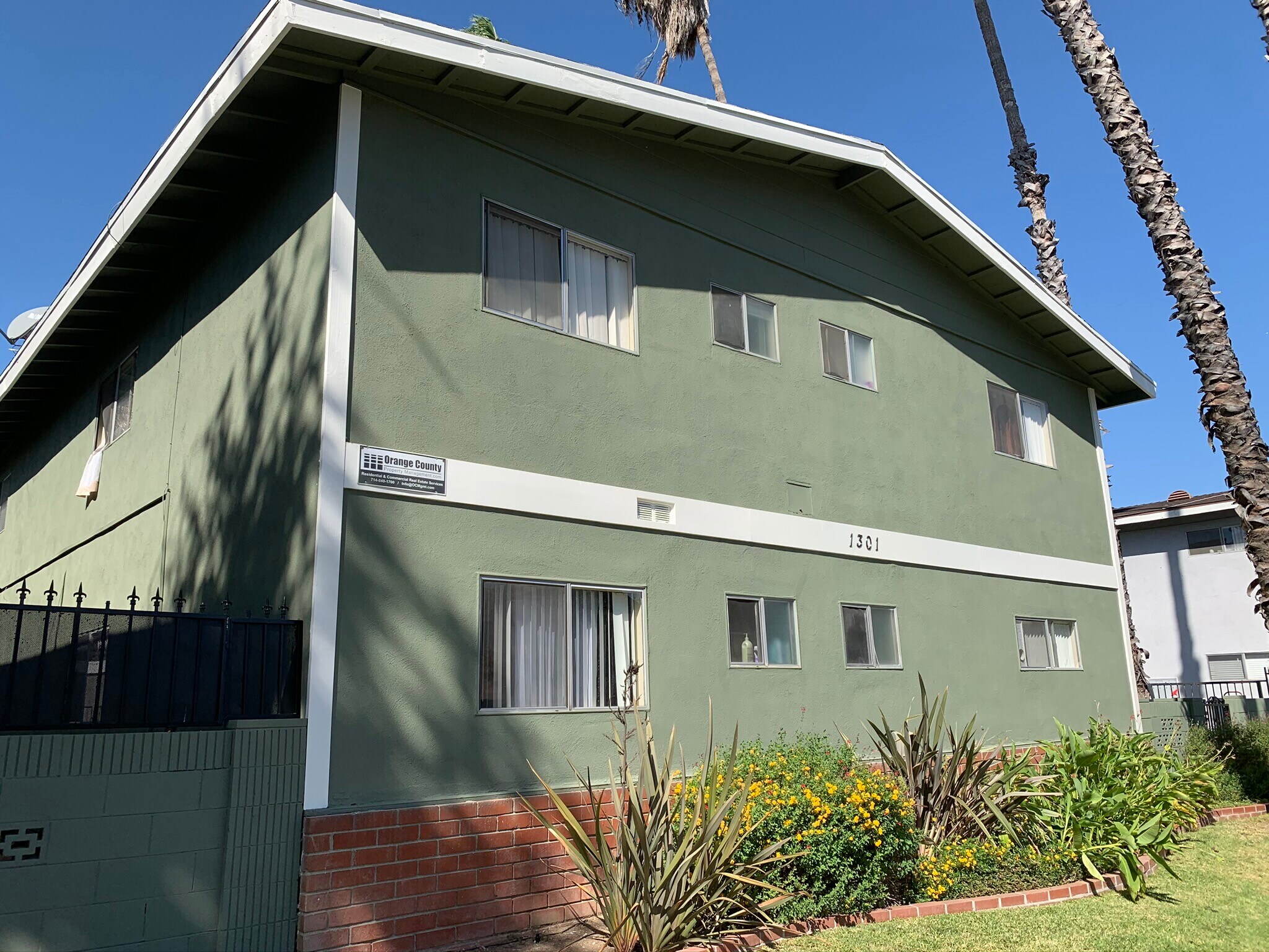 1301 Burwood St, La Habra, CA à vendre Photo principale- Image 1 de 16