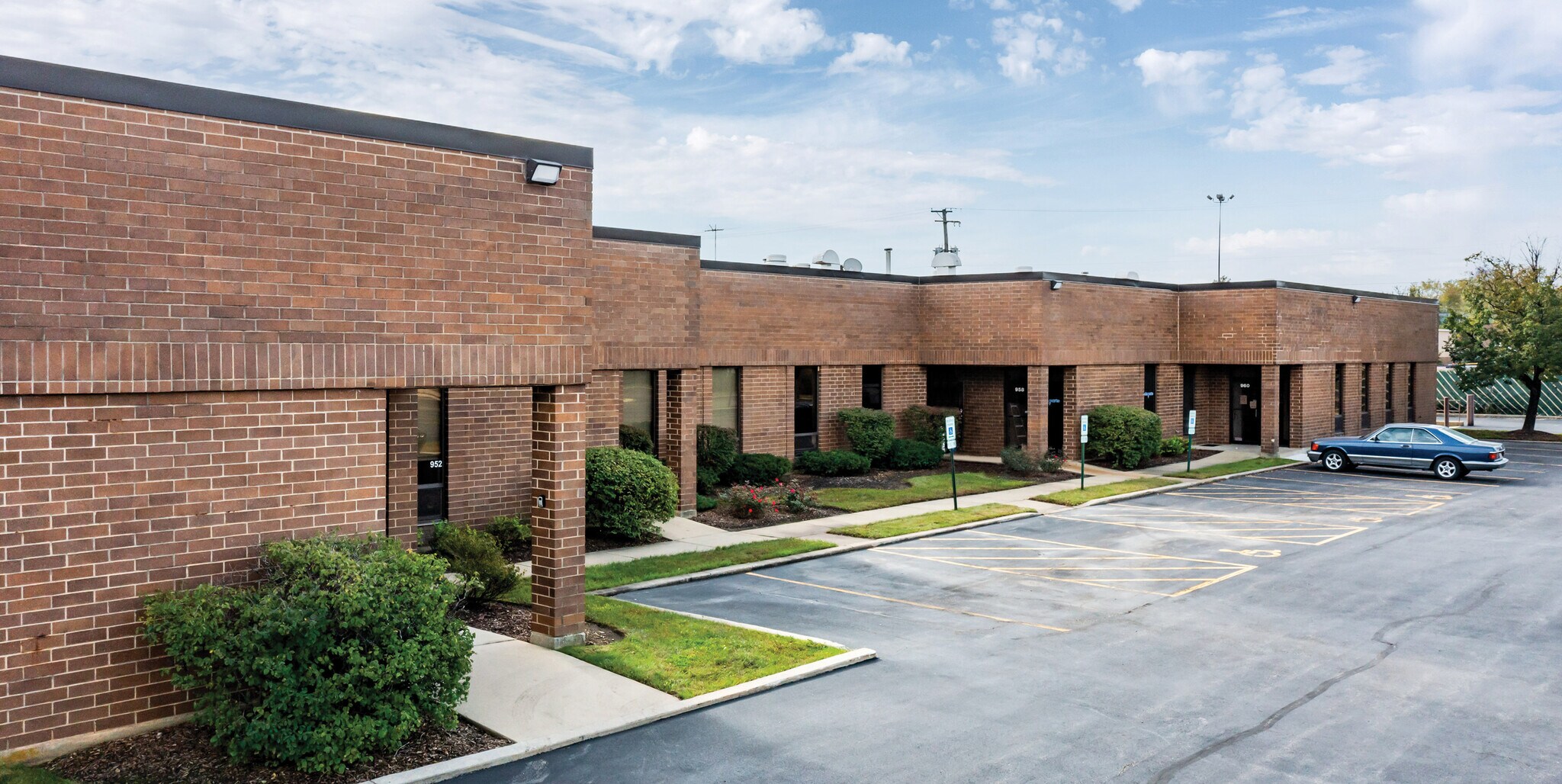 950-960 N Dupage Ave, Lombard, IL à louer Photo du bâtiment- Image 1 de 3