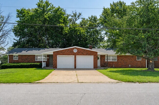 More details for 210 Anderson Ln, Belleville, IL - Multifamily for Sale