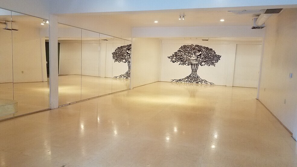 550 N Fair Oaks Ave, Pasadena, CA à louer - Photo intérieure - Image 3 de 7