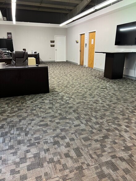 337 NC Hwy 68, Greensboro, NC à vendre - Photo intérieure - Image 3 de 14