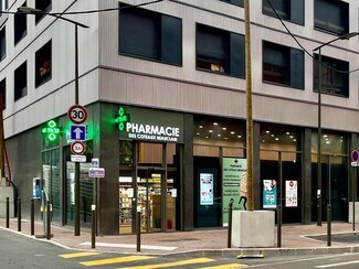 Plus de détails pour 16 Rue De Lisbonne, Rosny-sous-Bois - Commerce de détail à vendre