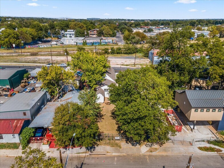 2607 E 5th St, Austin, TX à vendre - Photo du bâtiment - Image 3 de 51
