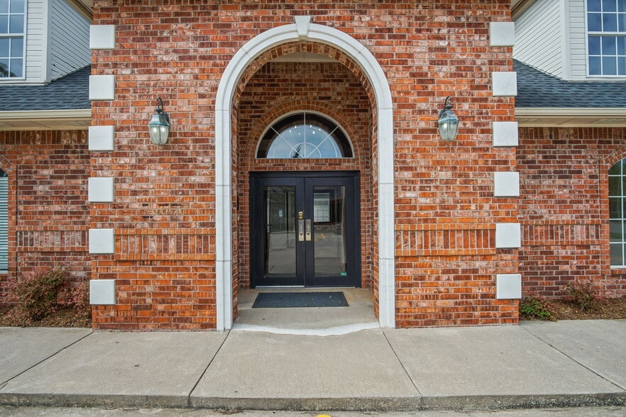 2412 Palmer Cir, Norman, OK à vendre - Photo du bâtiment - Image 3 de 26