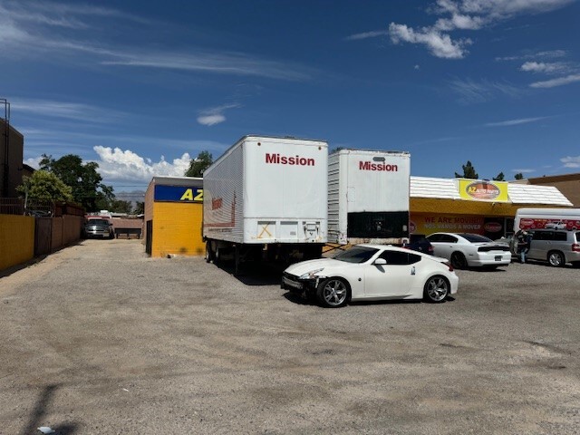 2167 N Decatur Blvd, Las Vegas, NV for sale - Building Photo - Image 2 of 15