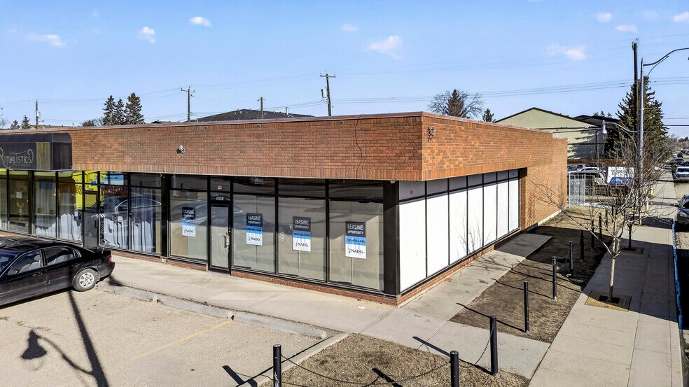 15802 Stony Plain Rd NW, Edmonton, AB for sale - Building Photo - Image 2 of 15