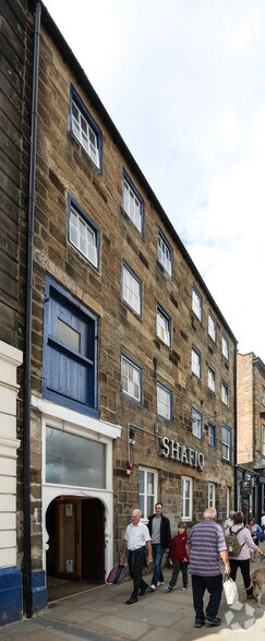 2-3 Marine Parade, Whitby à louer - Photo du bâtiment - Image 2 de 2