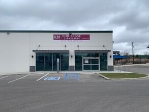 1704 Bandera Rd, San Antonio, TX for lease Interior Photo- Image 2 of 3