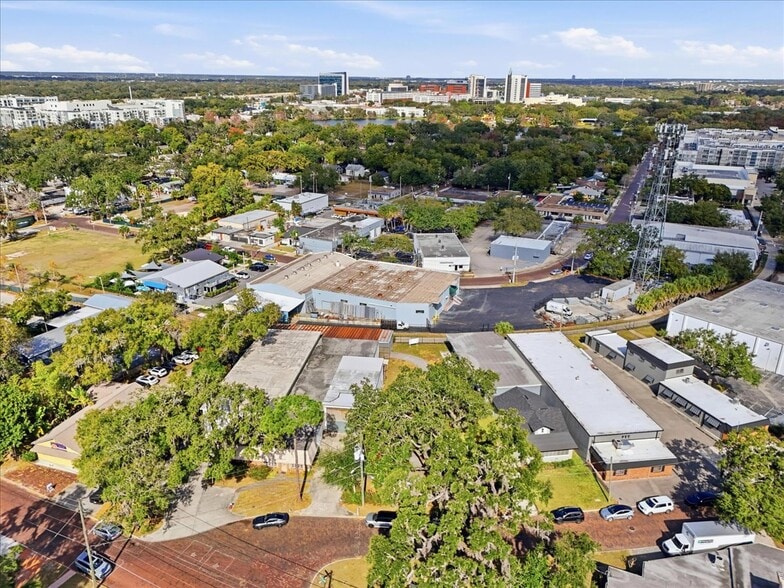 1020 Wilfred Dr, Orlando, FL à vendre - Photo du bâtiment - Image 2 de 48