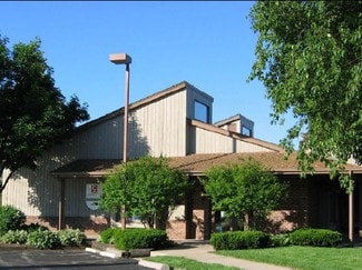 More details for 2420 N Grandview Blvd, Waukesha, WI - Office for Lease