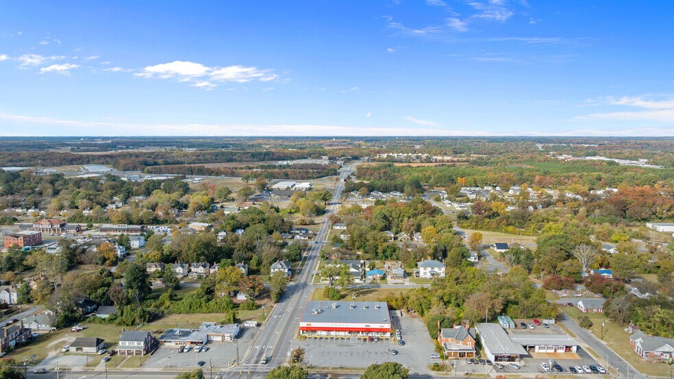 301-303 N George St, Goldsboro, NC à louer - Photo du bâtiment - Image 2 de 23