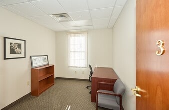 25 Rockwood Dr, Marshfield, MA for lease Interior Photo- Image 2 of 12