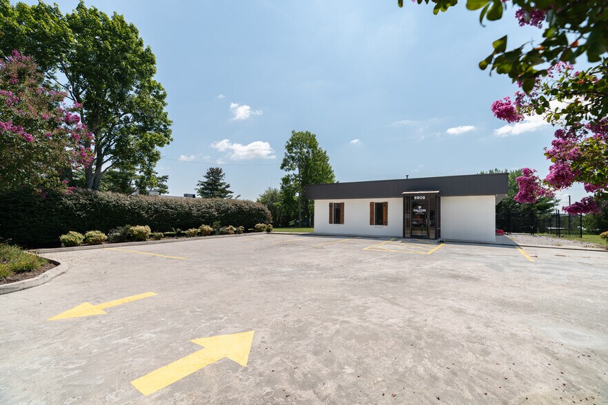 6908 Office Park Cir, Knoxville, TN for sale - Building Photo - Image 2 of 27