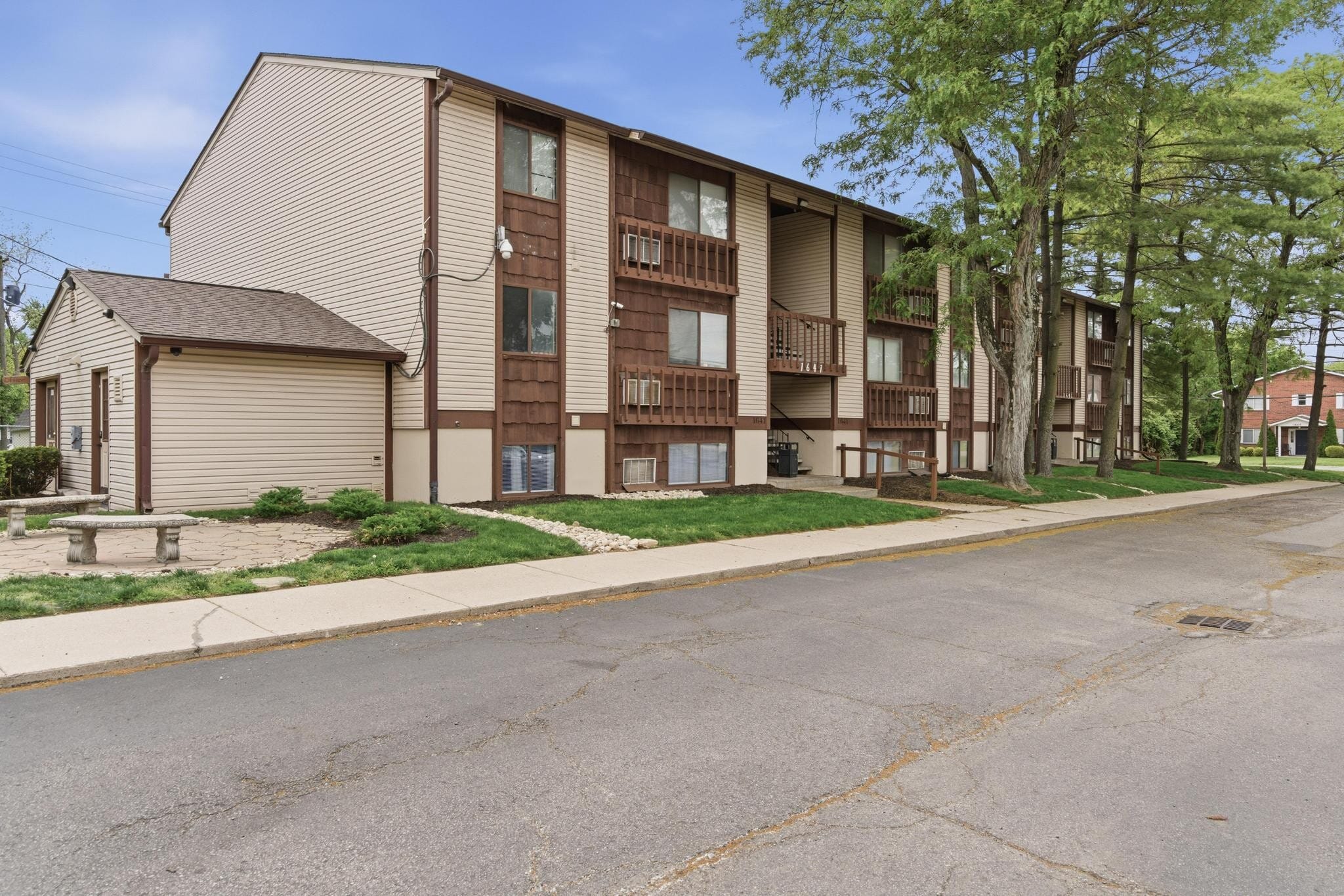 1631 Jackson Ln, Middletown, OH à vendre Photo du bâtiment- Image 1 de 41