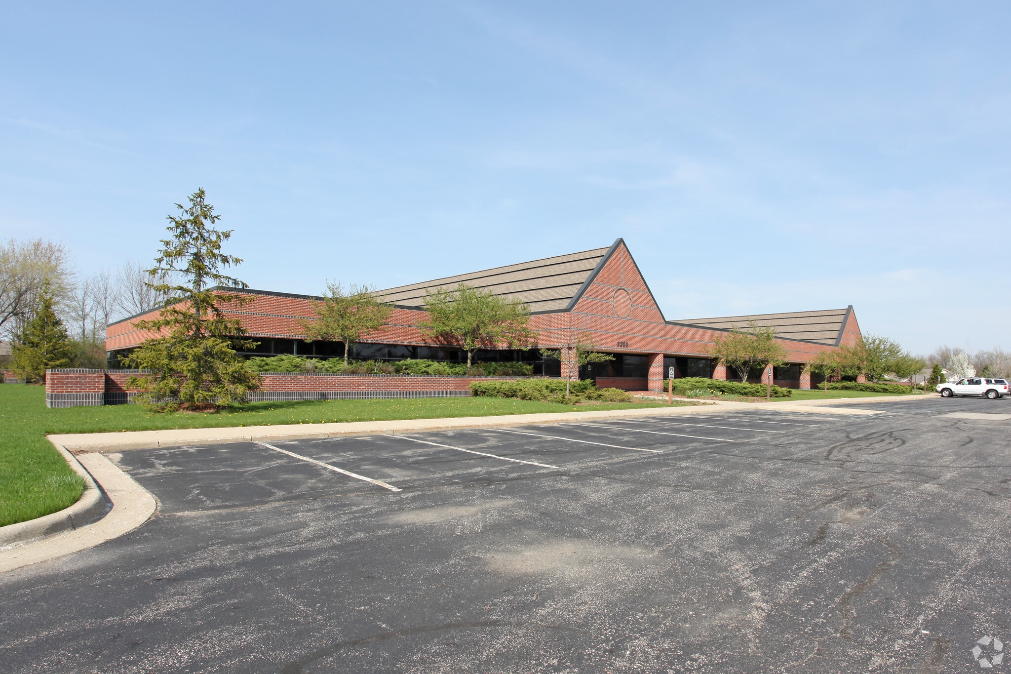 3200 Eagle Park Dr NE, Grand Rapids, MI à vendre Photo principale- Image 1 de 5