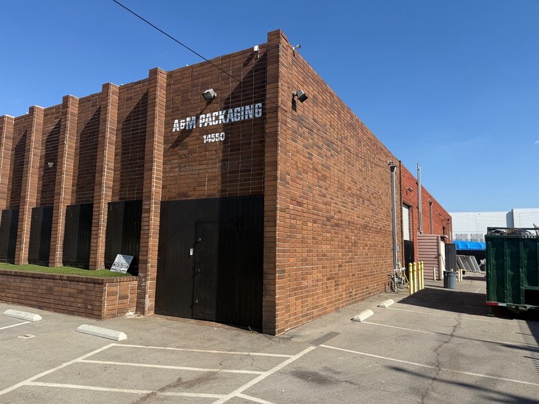 14550 S Main St, Gardena, CA for sale - Building Photo - Image 2 of 9