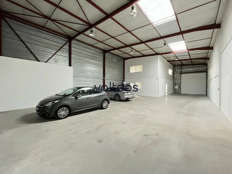 Flex in Toulouse for lease - Interior Photo - Image 2 of 8