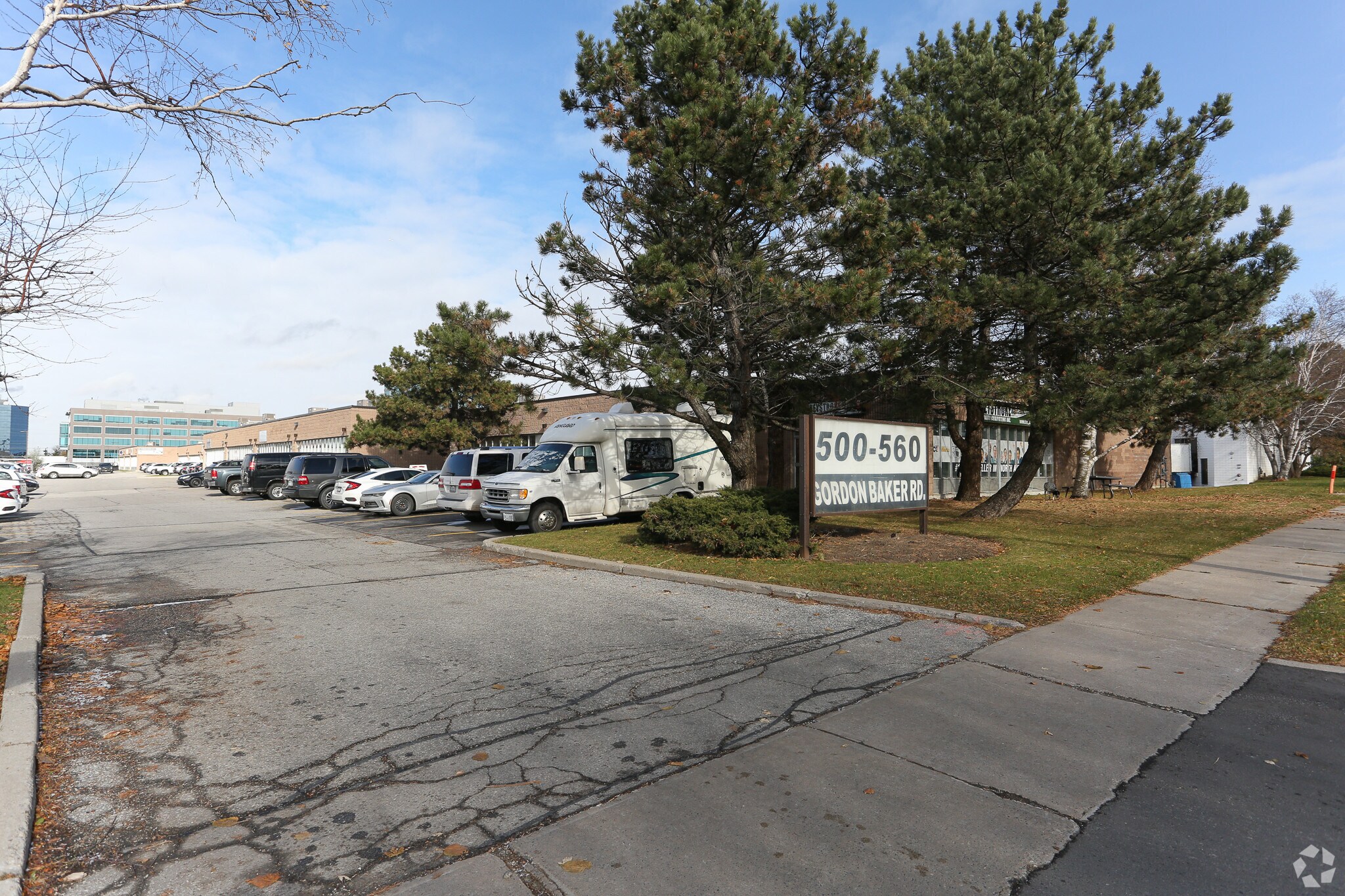 500-560 Gordon Baker Rd, Toronto, ON for sale Primary Photo- Image 1 of 1