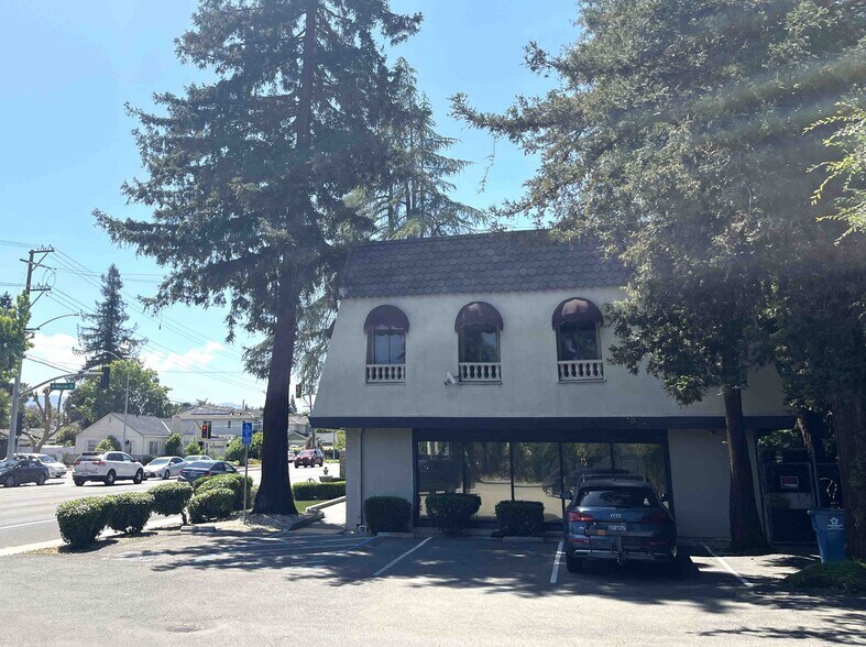 2787 Moorpark Ave, San Jose, CA à vendre - Photo du bâtiment - Image 2 de 14