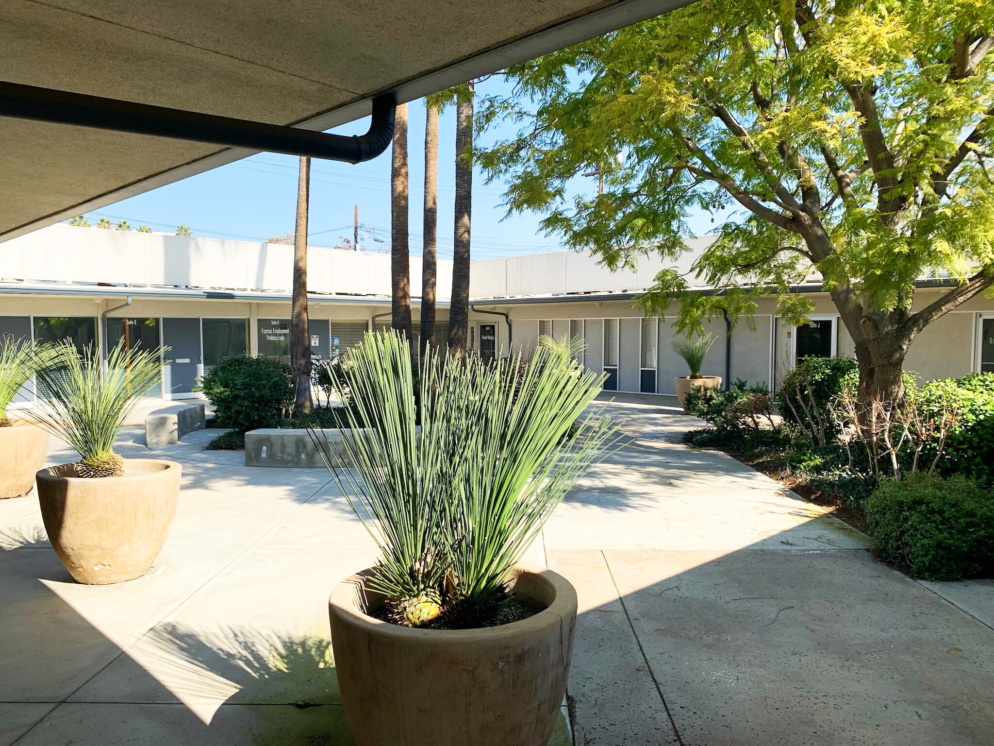 1400 Chester Ave, Bakersfield, CA for lease Building Photo- Image 1 of 3