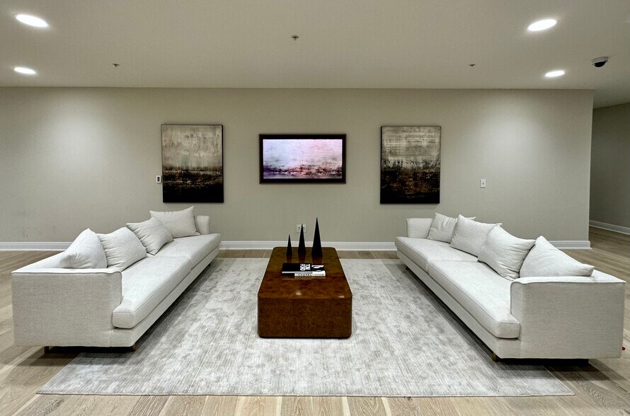 704 Goodlette-Frank Rd N, Naples, FL à louer - Photo intérieure - Image 3 de 18