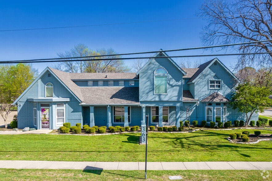 363 W Main St, Lewisville, TX for lease - Building Photo - Image 2 of 29