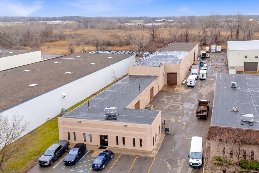 25445 Brest Rd, Taylor, MI à vendre - Photo du bâtiment - Image 2 de 5