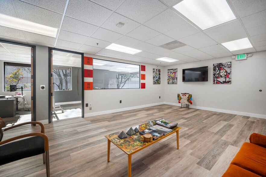 1754 Technology Dr, San Jose, CA à vendre - Photo du bâtiment - Image 3 de 39