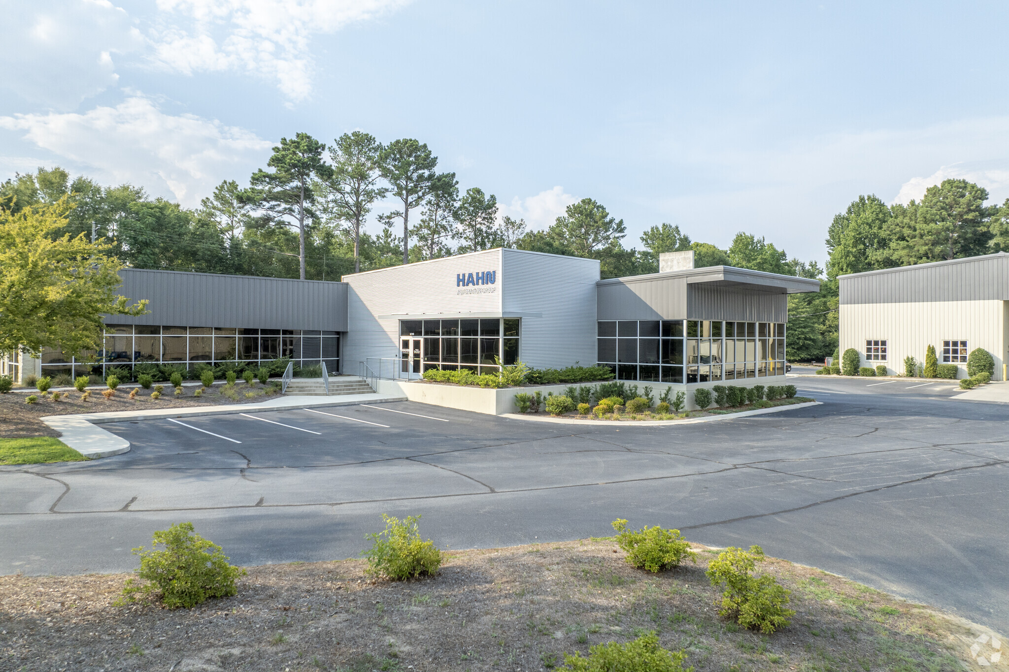 NNN Leased Industrial Flex Complex portfolio of 3 properties for sale on LoopNet.ca Building Photo- Image 1 of 23