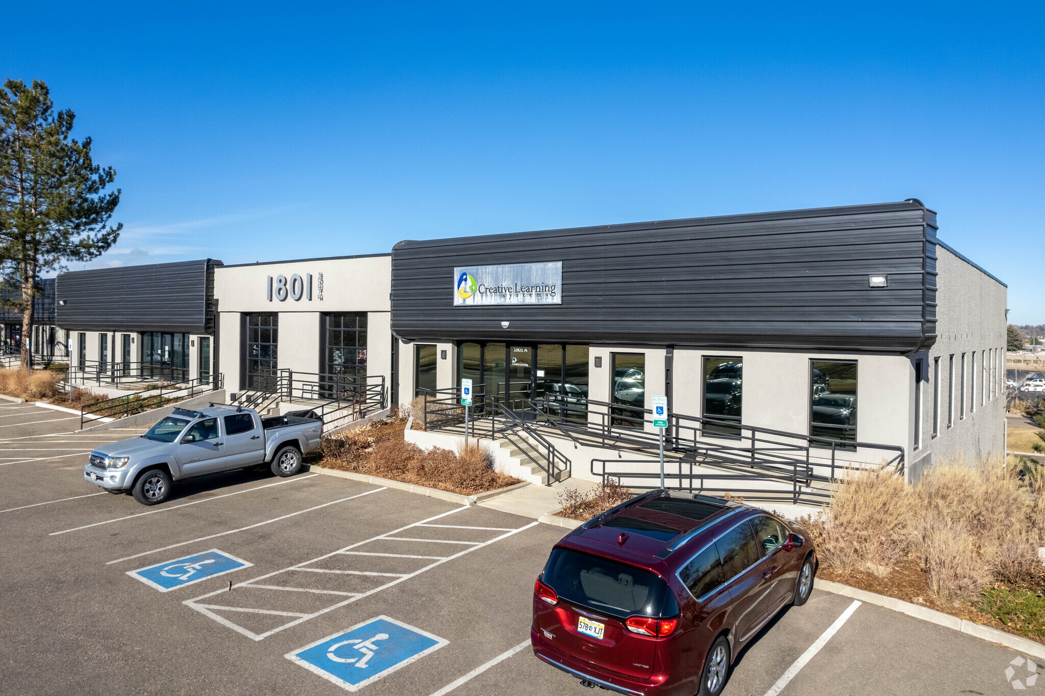 1801 Lefthand Cir, Longmont, CO for lease Primary Photo- Image 1 of 10