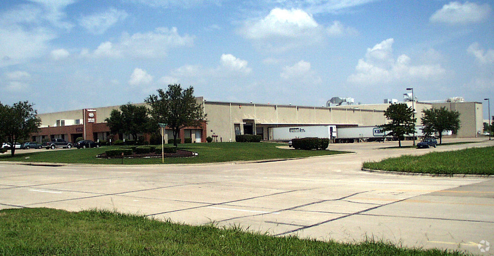 525 Centre Park Blvd, DeSoto, TX for sale - Primary Photo - Image 1 of 1