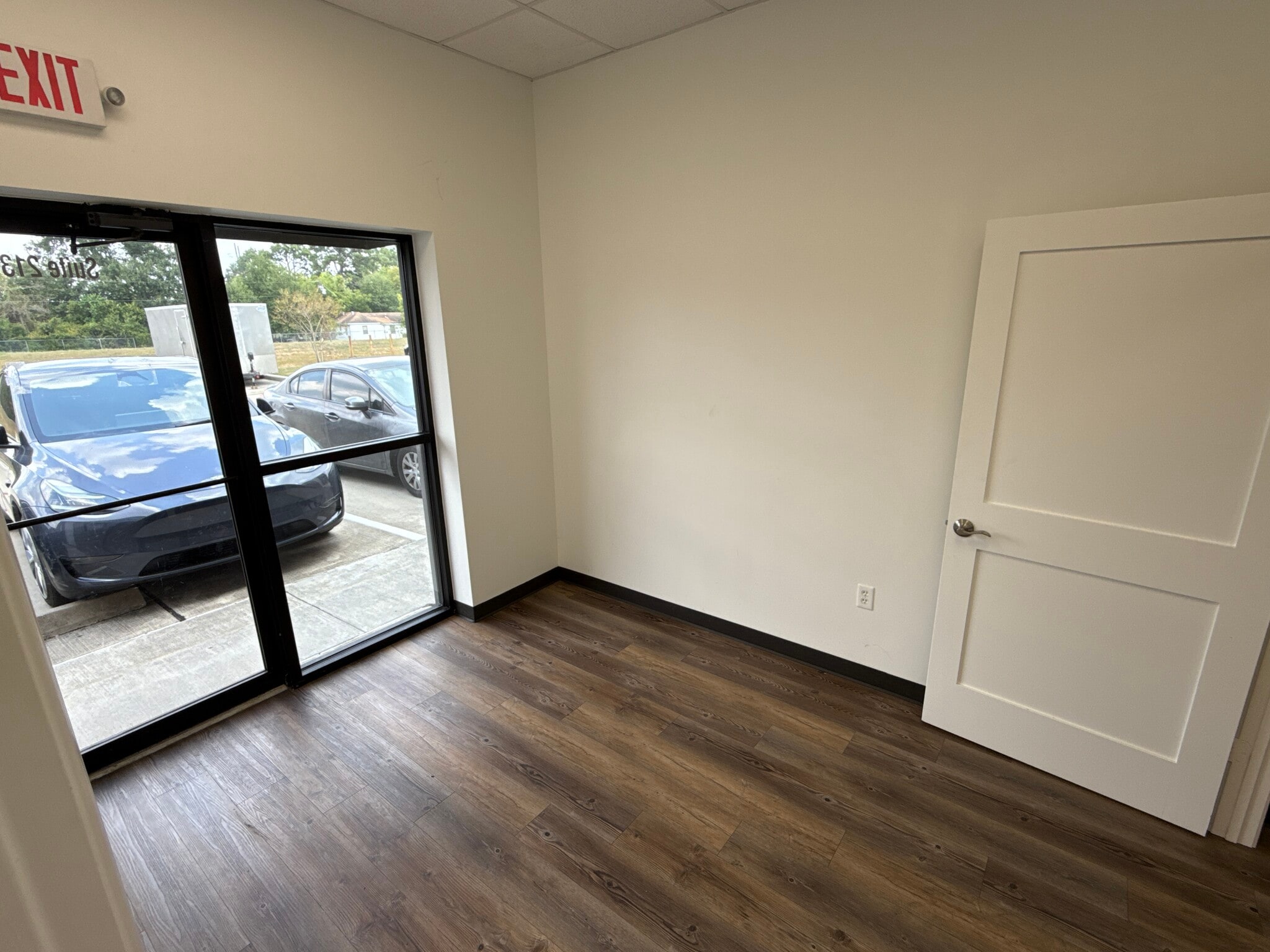 27359 W Hardy Rd, Spring, TX for lease Interior Photo- Image 1 of 7