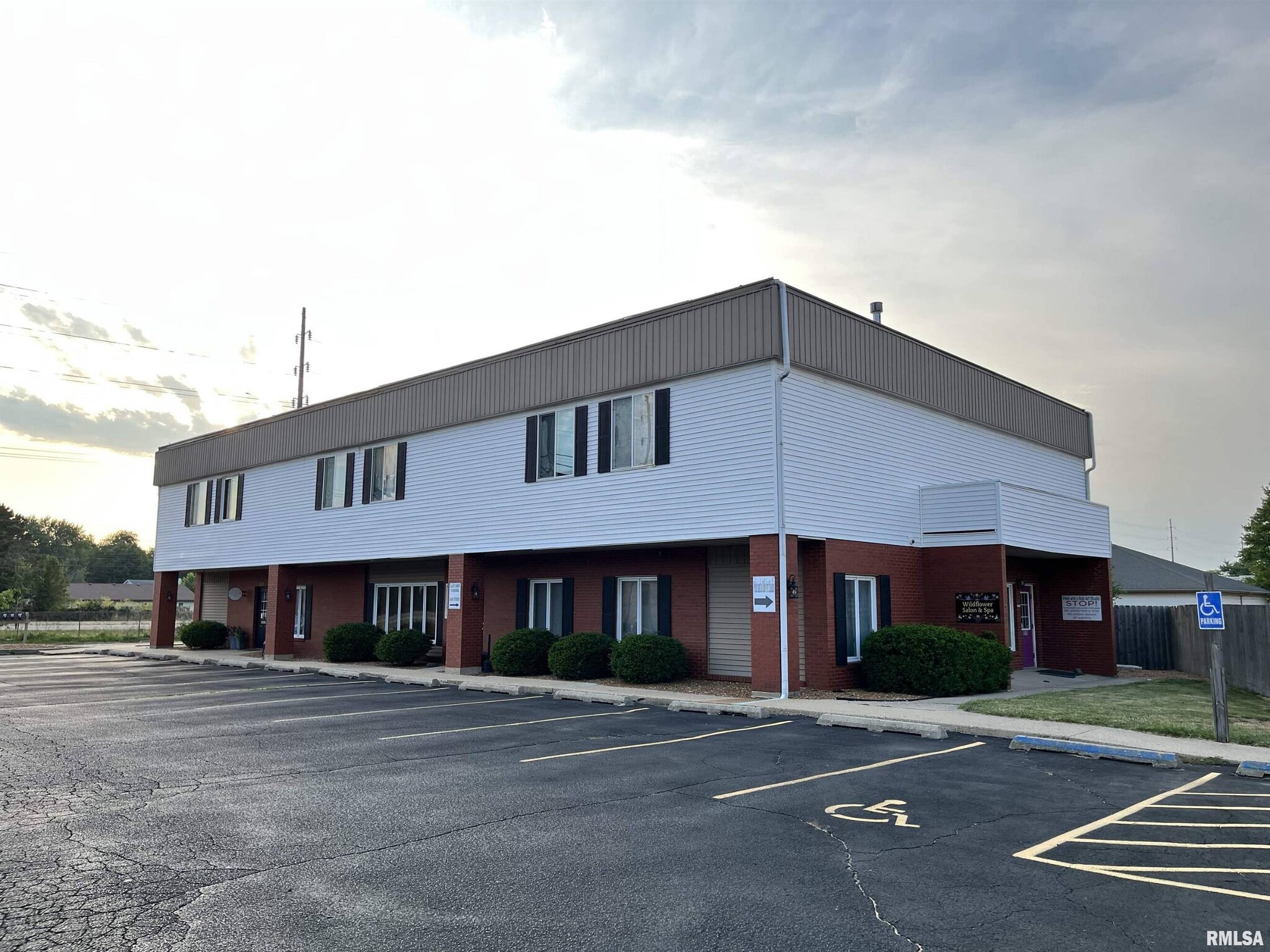 987 Clock Tower Dr, Springfield, IL for sale Building Photo- Image 1 of 5