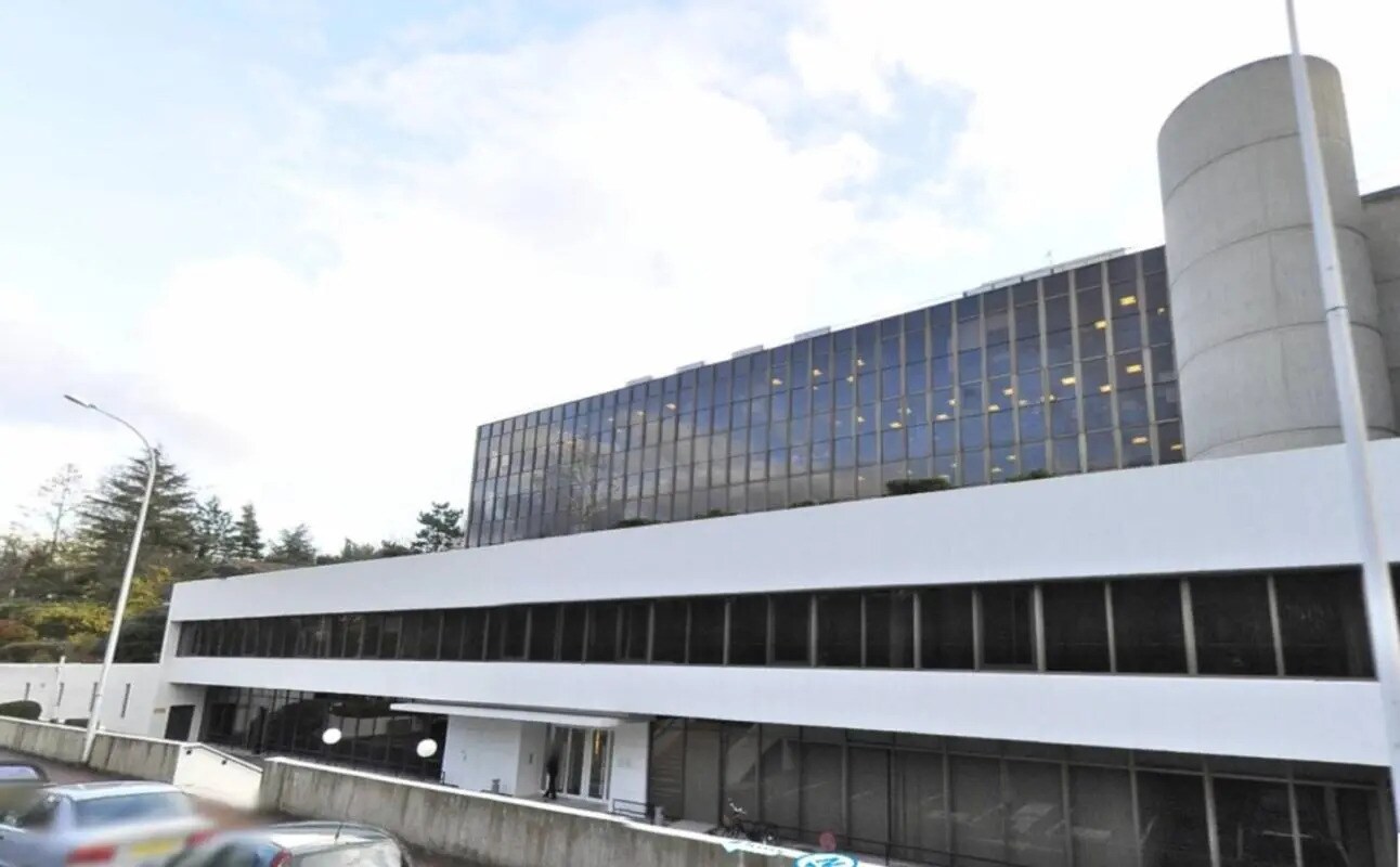 Office in Louveciennes for lease Building Photo- Image 1 of 4