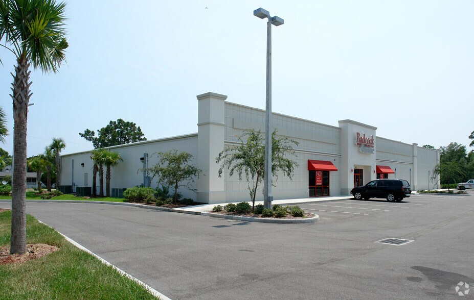 311 S Ridgewood Ave, Edgewater, FL à vendre - Photo du bâtiment - Image 3 de 9