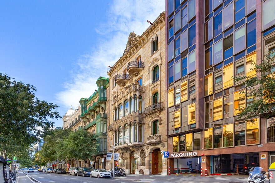 Carrer de la Diputació, 246, Barcelone, Barcelona à louer - Photo du bâtiment - Image 2 de 5