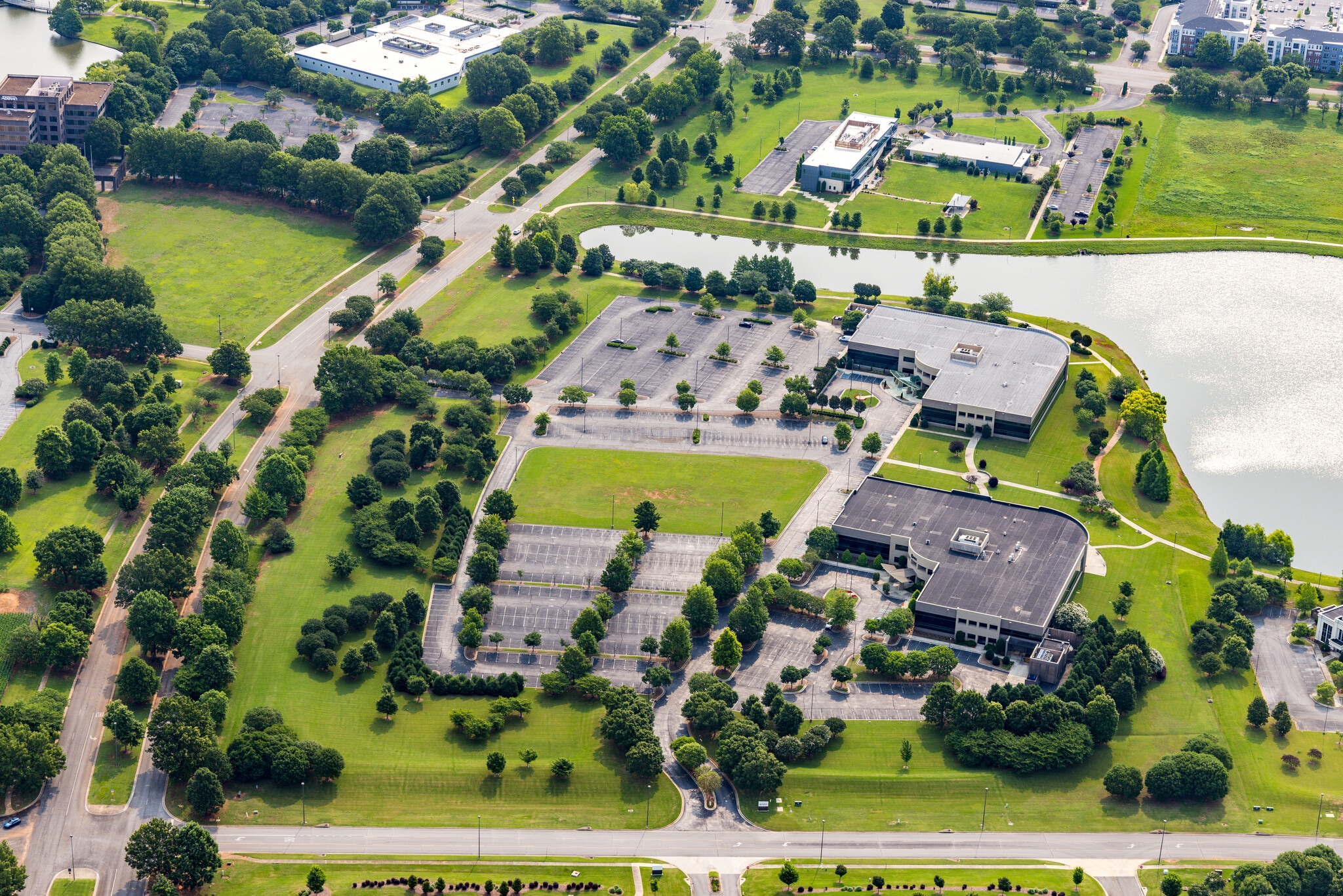 Gold Rock Portfolio portefeuille de 2 propriétés à vendre sur LoopNet.ca Photo du bâtiment- Image 1 de 8