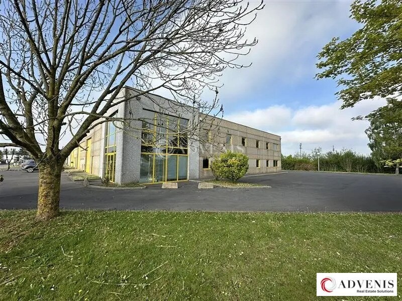 Industrial in Templemars for lease Building Photo- Image 1 of 11