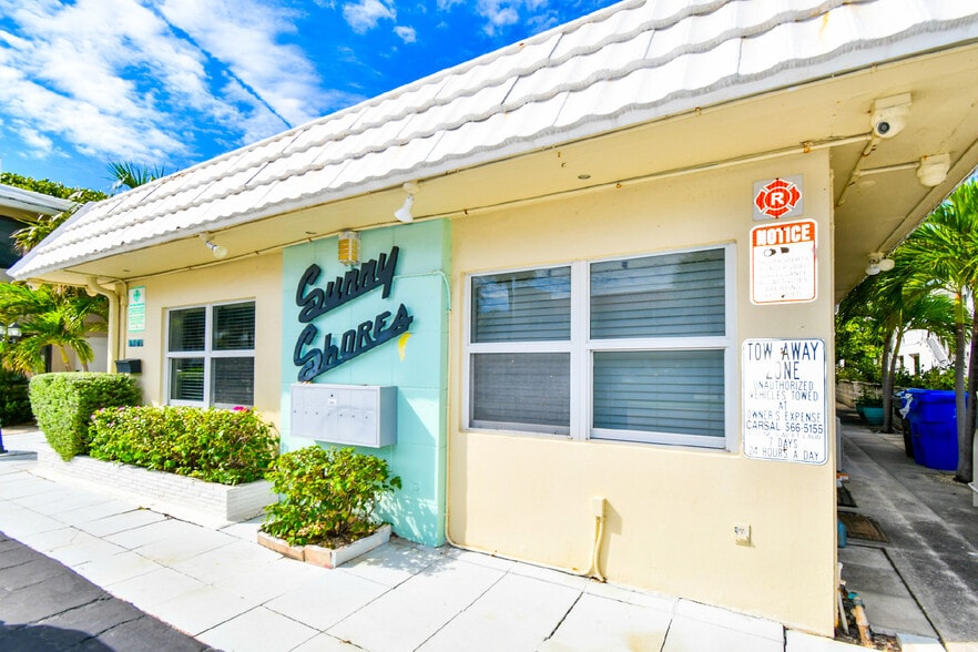 4213 El Mar Dr, Fort Lauderdale, FL for sale - Building Photo - Image 2 of 63